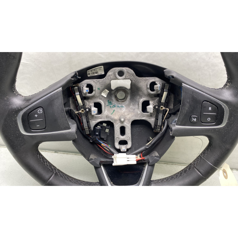 Volant RENAULT CAPTUR 1 Photo n°4