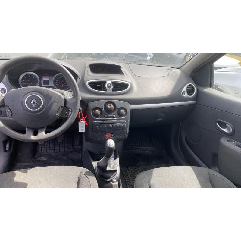 Custode arriere droit RENAULT CLIO 3 Photo n°6