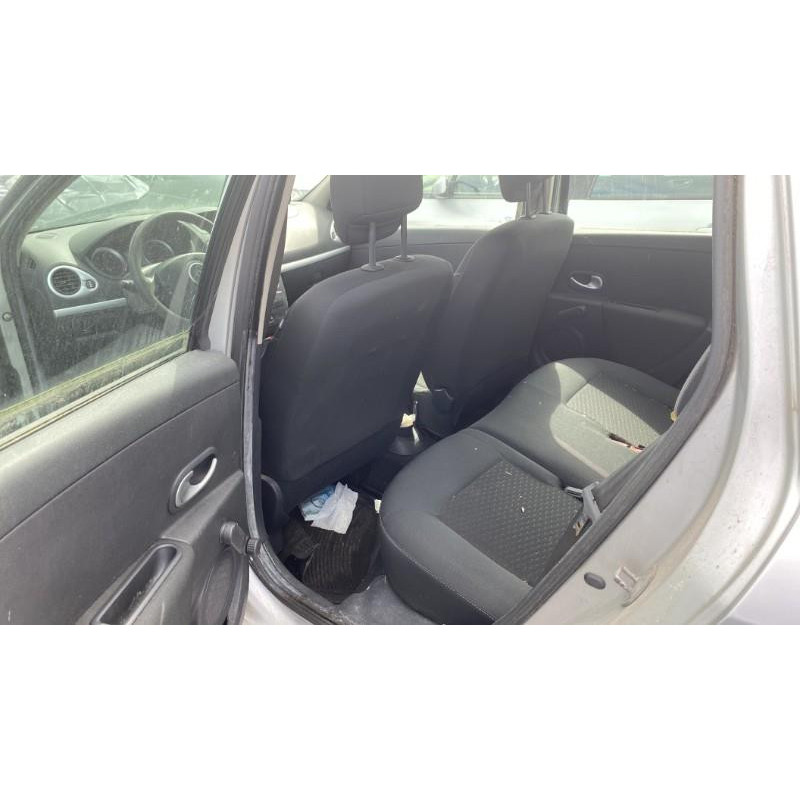 Custode arriere droit RENAULT CLIO 3 Photo n°8