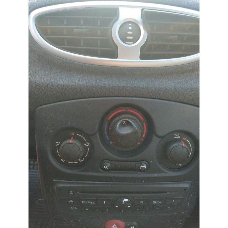 Custode arriere droit RENAULT CLIO 3 Photo n°14