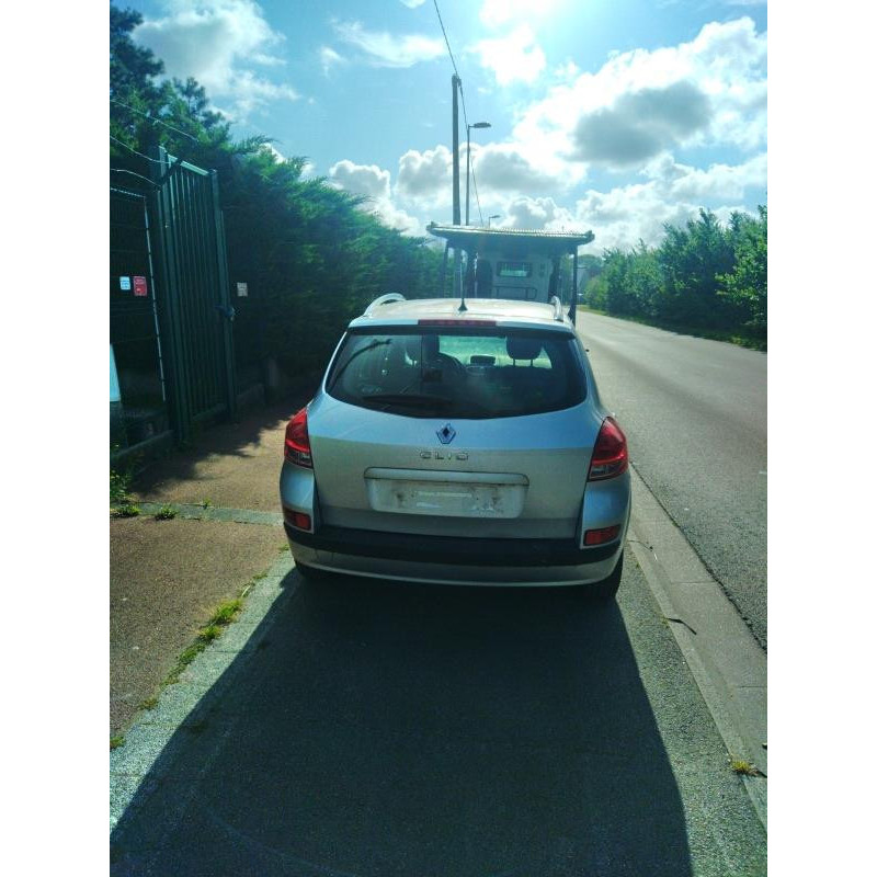 Custode arriere droit RENAULT CLIO 3 Photo n°15