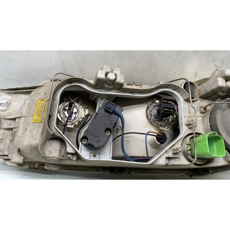 Optique avant principal droit (feux)(phare) FORD FIESTA 4 Photo n°4