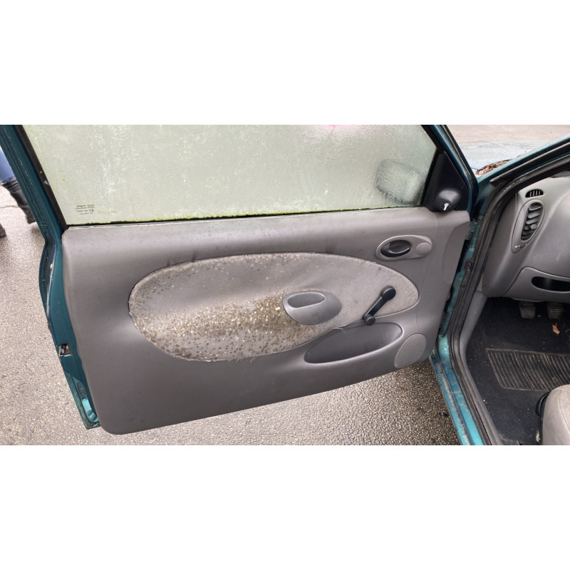 Porte avant droit FORD FIESTA 4 Photo n°16