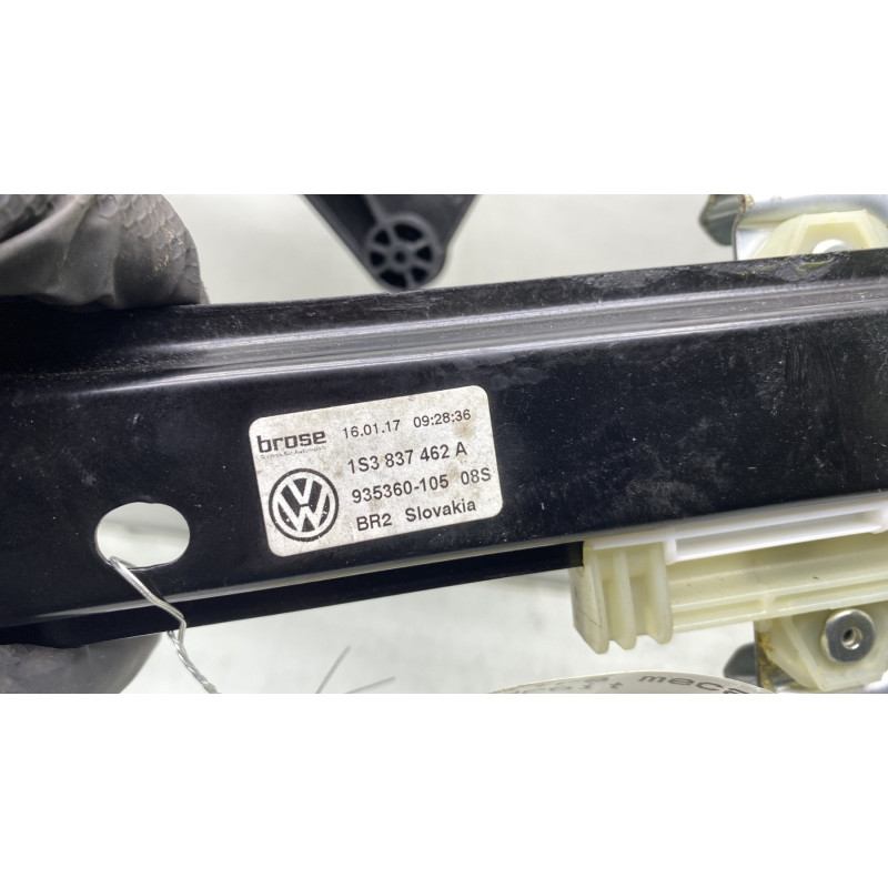 Leve vitre mecanique avant droit VOLKSWAGEN UP Photo n°5