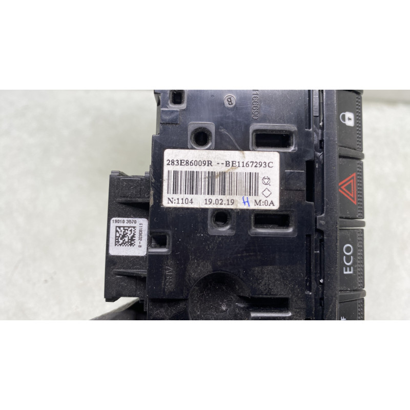 Bouton de warning DACIA DUSTER 2 Photo n°2
