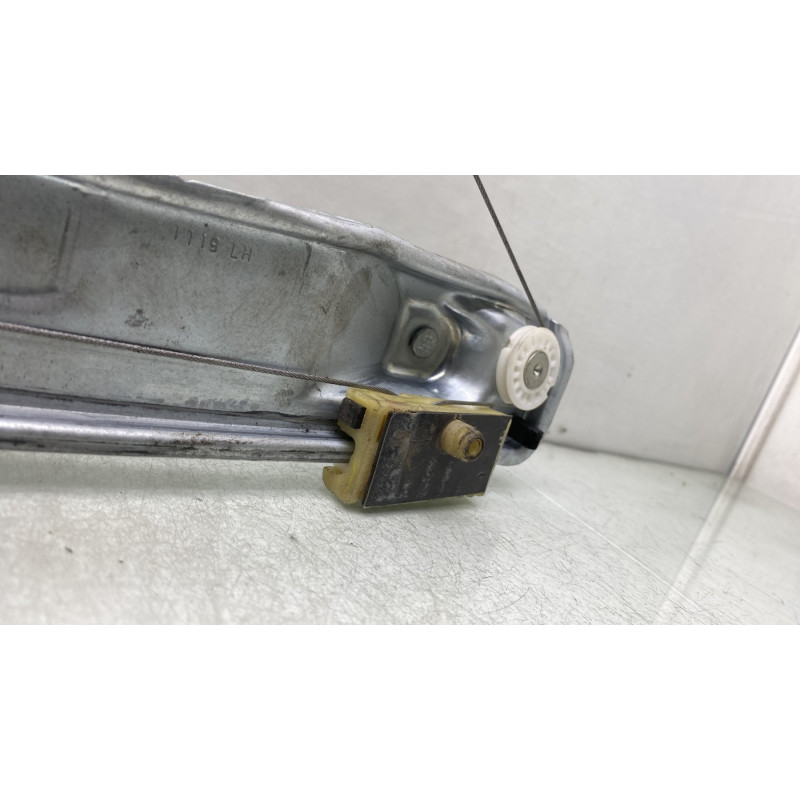 Leve vitre mecanique arriere gauche DACIA DUSTER 2 Photo n°4