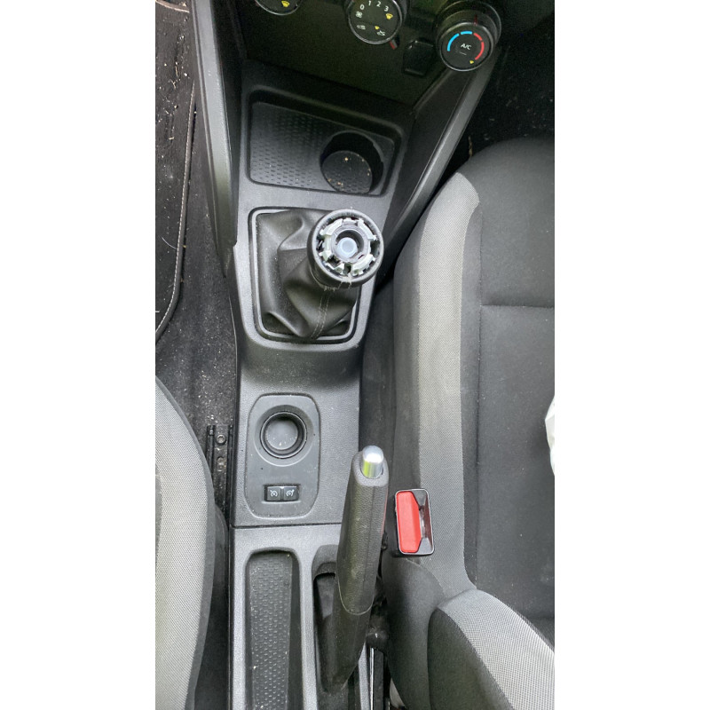 Crochet de remorquage DACIA DUSTER 2 Photo n°17