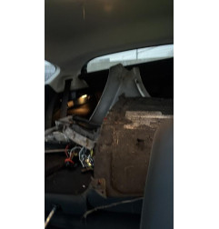Vitre avant gauche FORD FIESTA 6
