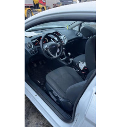Vitre avant gauche FORD FIESTA 6