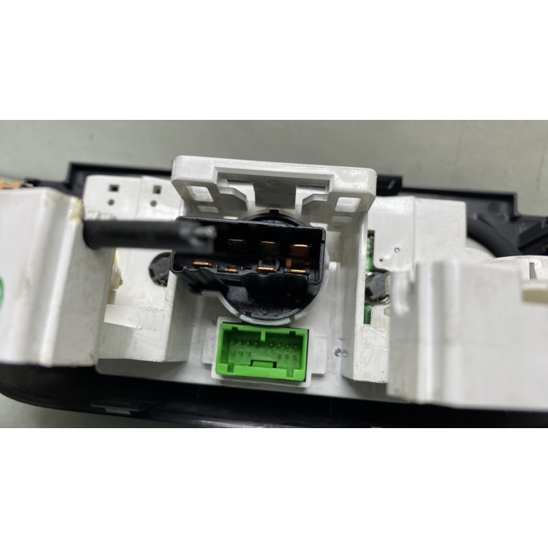 Commande chauffage SUZUKI SWIFT 3 Photo n°3