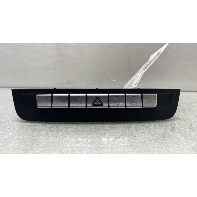 Bouton de warning MERCEDES CLASSE B 246 Photo n°1
