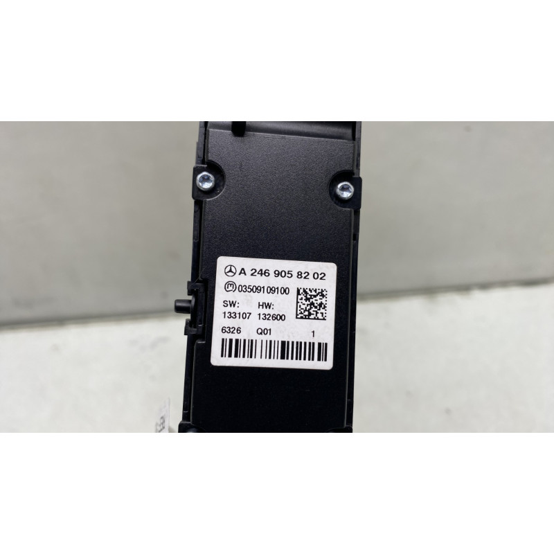 Bouton de warning MERCEDES CLASSE B 246 Photo n°3
