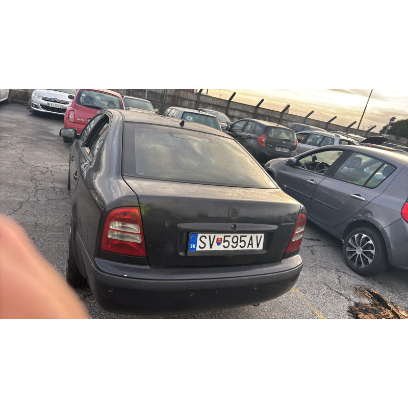 Interrupteur de leve vitre avant gauche SKODA OCTAVIA 1 Photo n°9