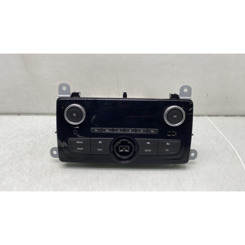 Autoradio d'origine RENAULT CLIO 4 Photo n°1