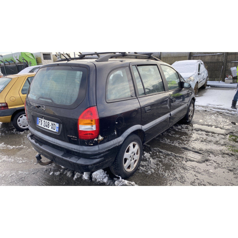 Feu arriere stop central OPEL ZAFIRA A Photo n°7