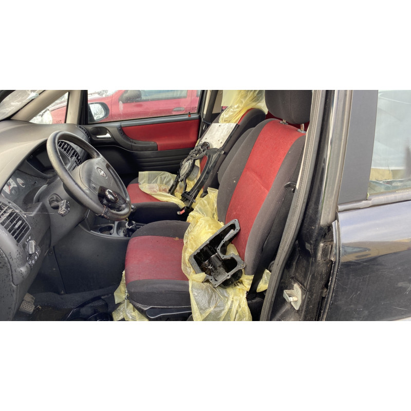 Feu arriere stop central OPEL ZAFIRA A Photo n°14