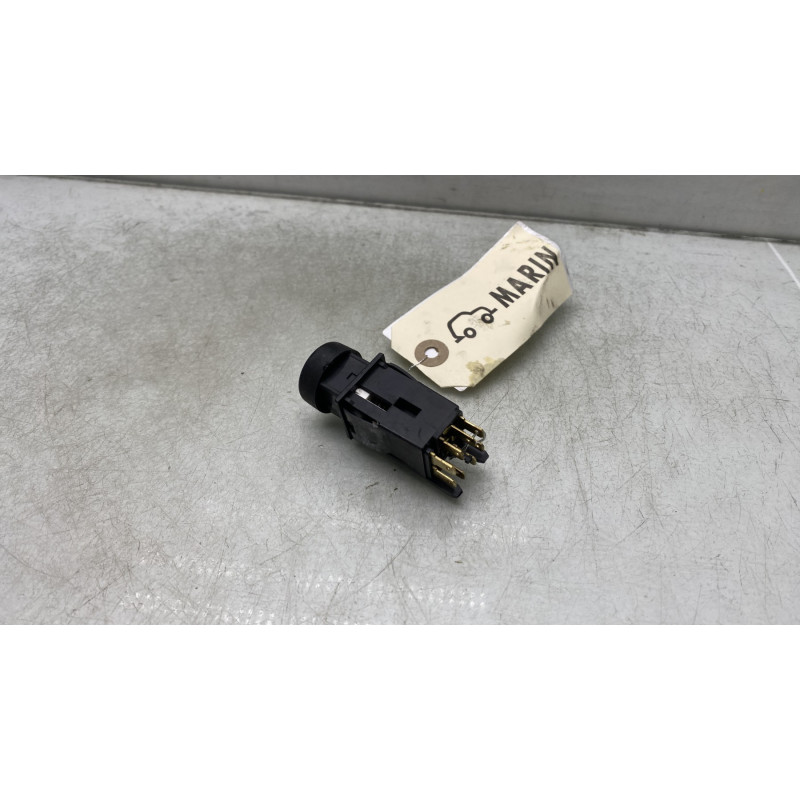 Bouton de warning CITROEN BERLINGO 1 Photo n°2