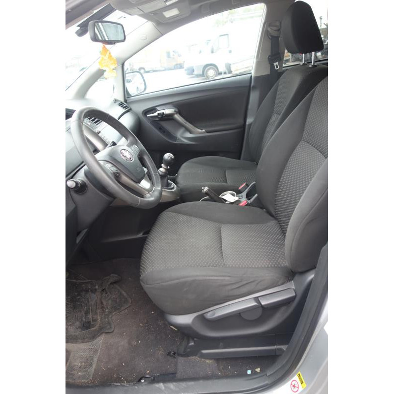 Cremaillere assistee TOYOTA VERSO Photo n°5