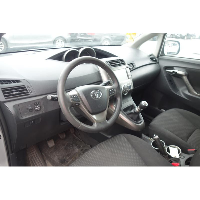 Cremaillere assistee TOYOTA VERSO Photo n°7