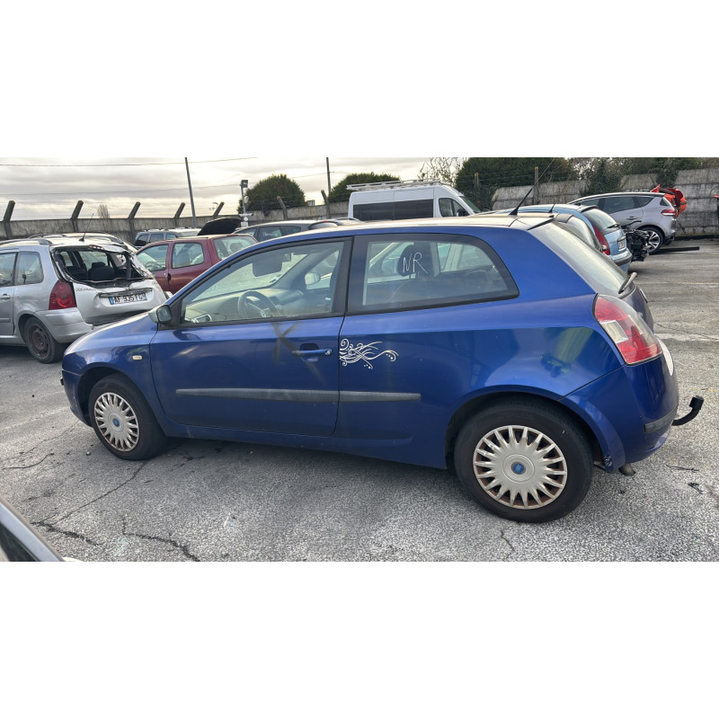 Feu arriere principal gauche (feux) FIAT STILO Photo n°10