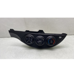 Commande chauffage TOYOTA YARIS 3 Photo n°1