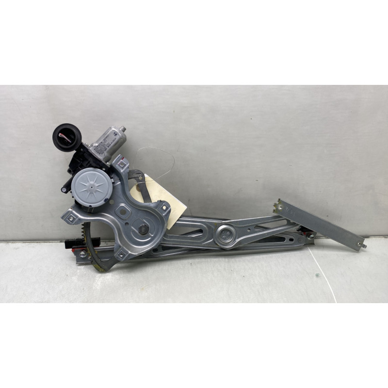 Leve vitre electrique avant droit TOYOTA YARIS 3 Photo n°2