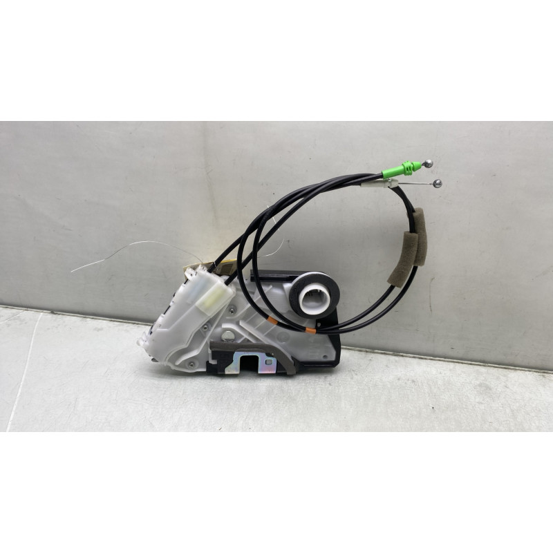 Serrure avant droit TOYOTA YARIS 3 Photo n°3