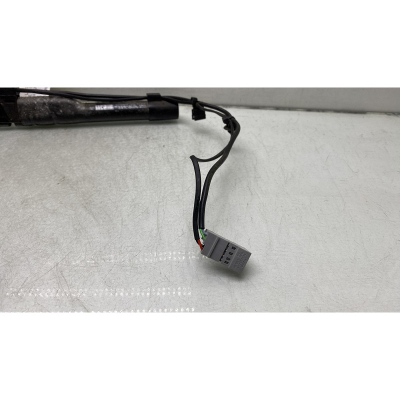 Pretensionneur de ceinture avant droit BMW SERIE 3 E90 Photo n°3