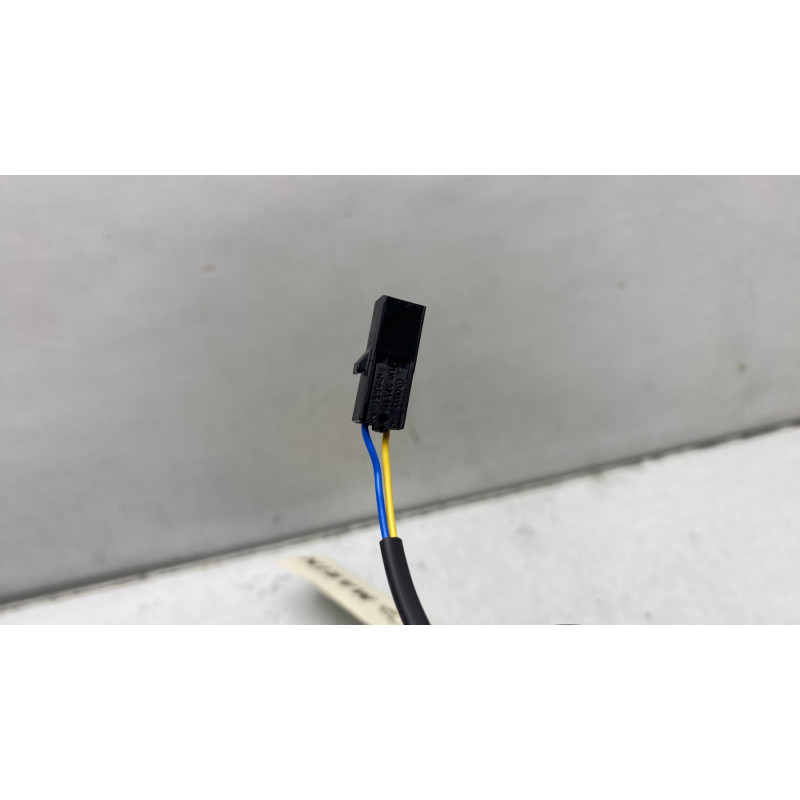 Attache ceinture arriere gauche AUDI TT 3 Photo n°2