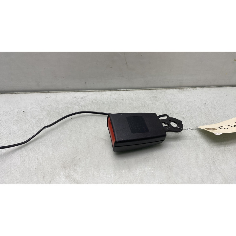 Attache ceinture arriere gauche AUDI TT 3 Photo n°4