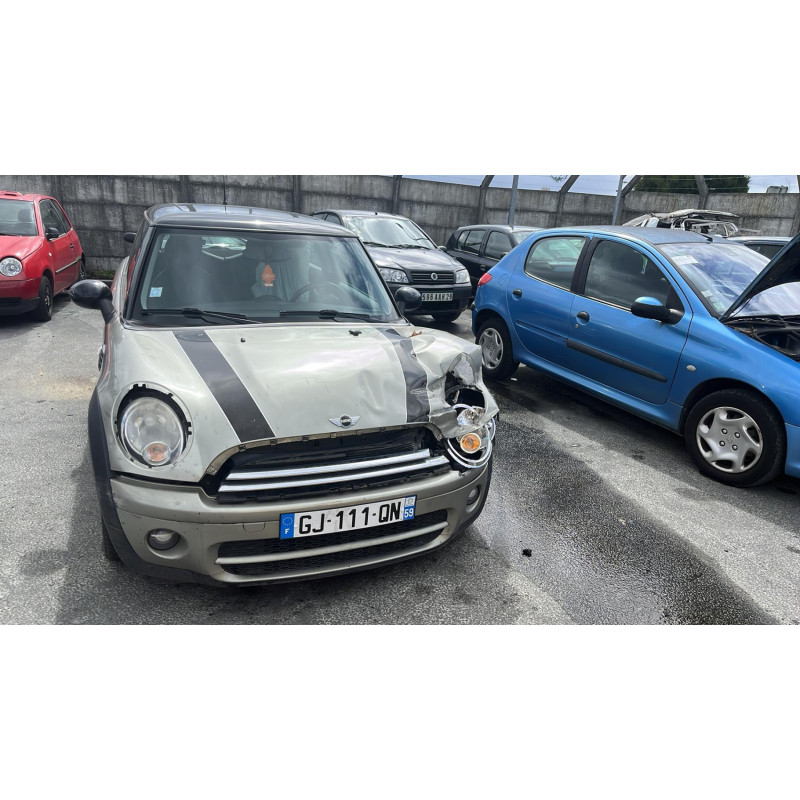 Feu arriere stop central MINI MINI 2 R56 Photo n°6