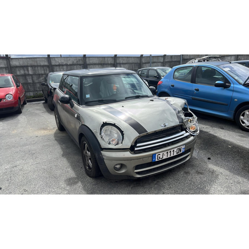 Feu arriere stop central MINI MINI 2 R56 Photo n°10