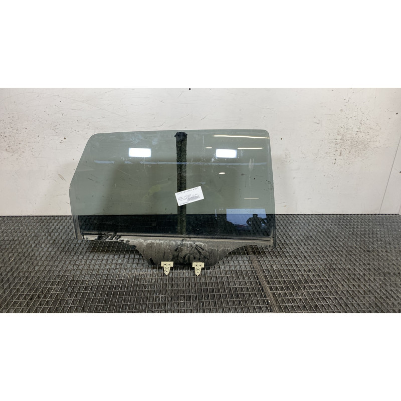 Vitre arriere droit NISSAN QASHQAI 1 Photo n°1