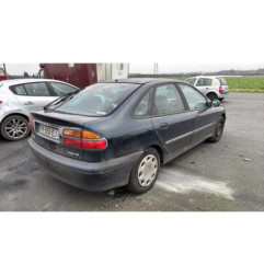 Aile avant droit RENAULT LAGUNA 1