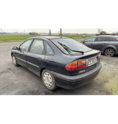 Aile avant droit RENAULT LAGUNA 1