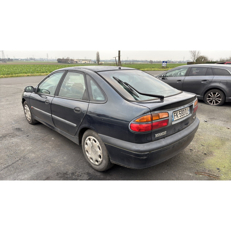 Aile avant droit RENAULT LAGUNA 1 Photo n°9