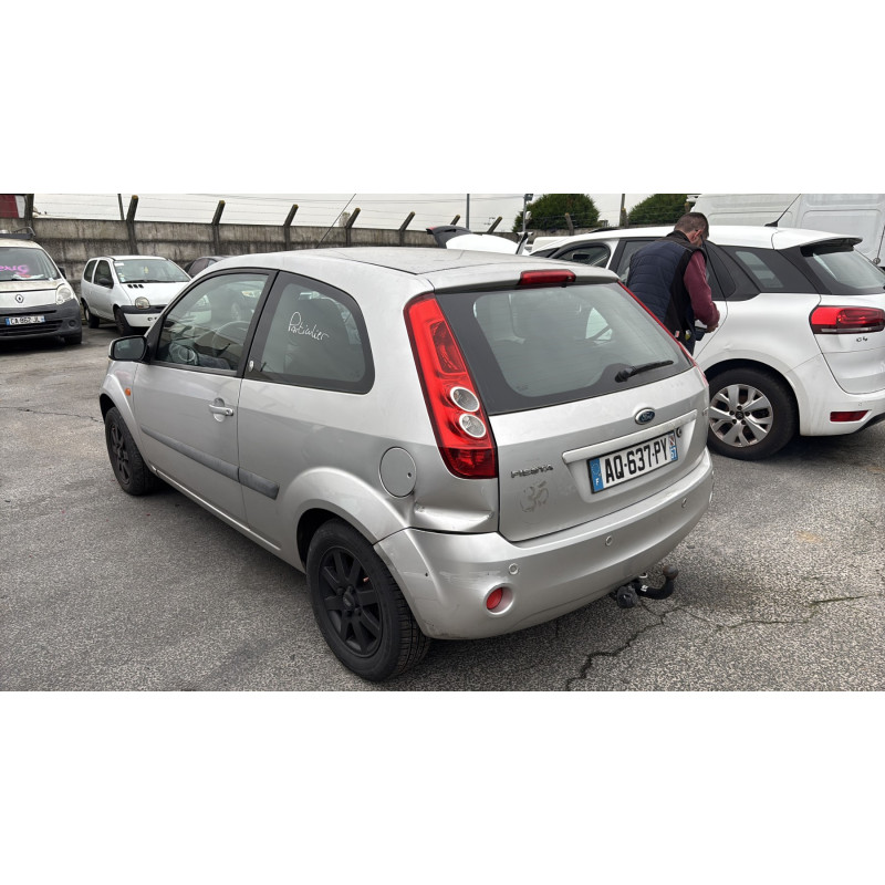 Feu arriere principal droit (feux) FORD FIESTA 5 Photo n°9