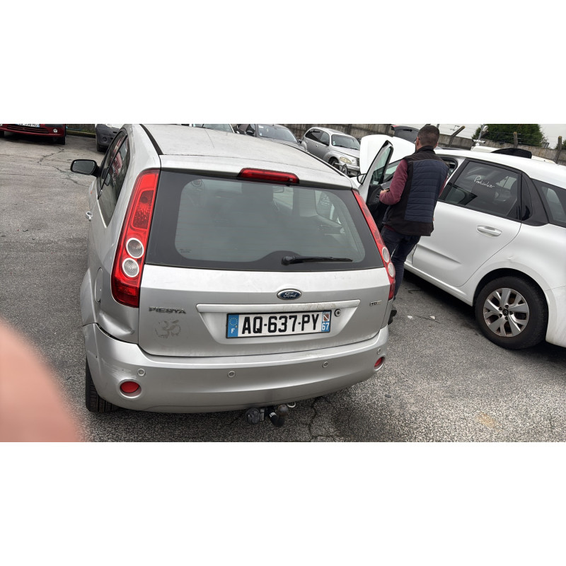 Feu arriere principal droit (feux) FORD FIESTA 5 Photo n°10