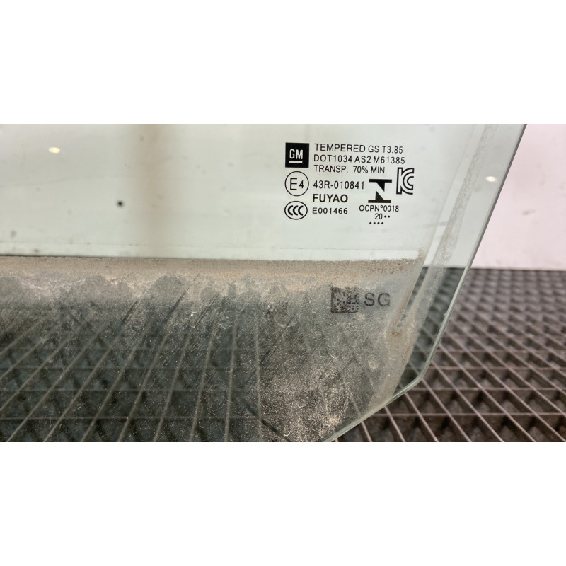 Vitre avant gauche OPEL ASTRA K Photo n°4