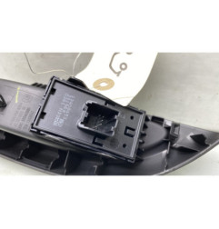 Interrupteur de leve vitre arriere droit OPEL ASTRA K