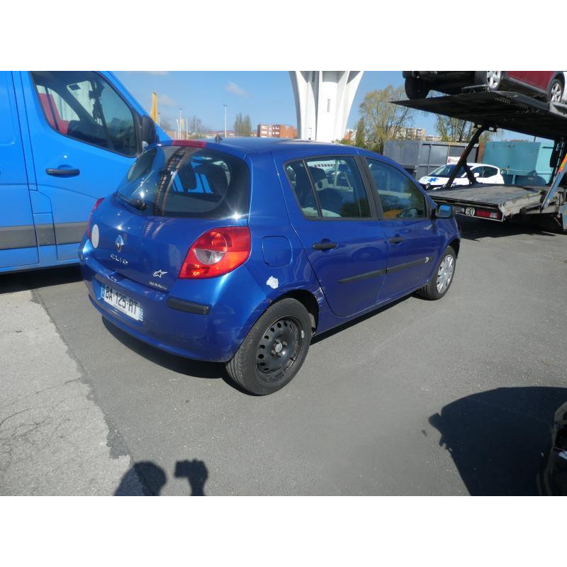 Boitier UCH RENAULT CLIO 3 Photo n°7