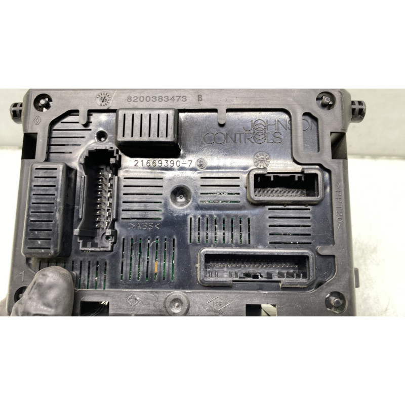 Boitier UCH RENAULT CLIO 3 Photo n°2