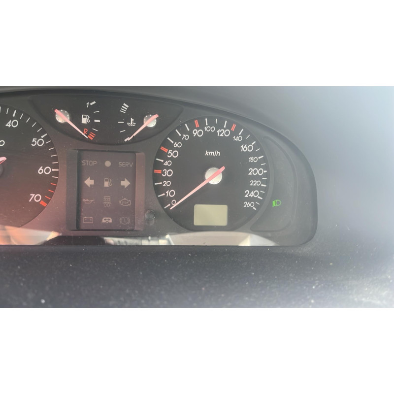 Feu arriere secondaire droit (feux) RENAULT LAGUNA 2 Photo n°18