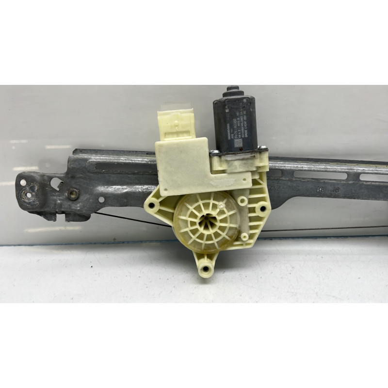 Leve vitre electrique arriere gauche PEUGEOT 308 2 SW Photo n°4