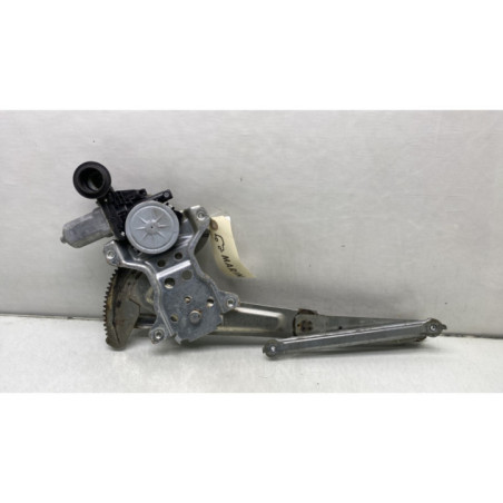 Leve vitre electrique avant gauche SUZUKI SWIFT 3