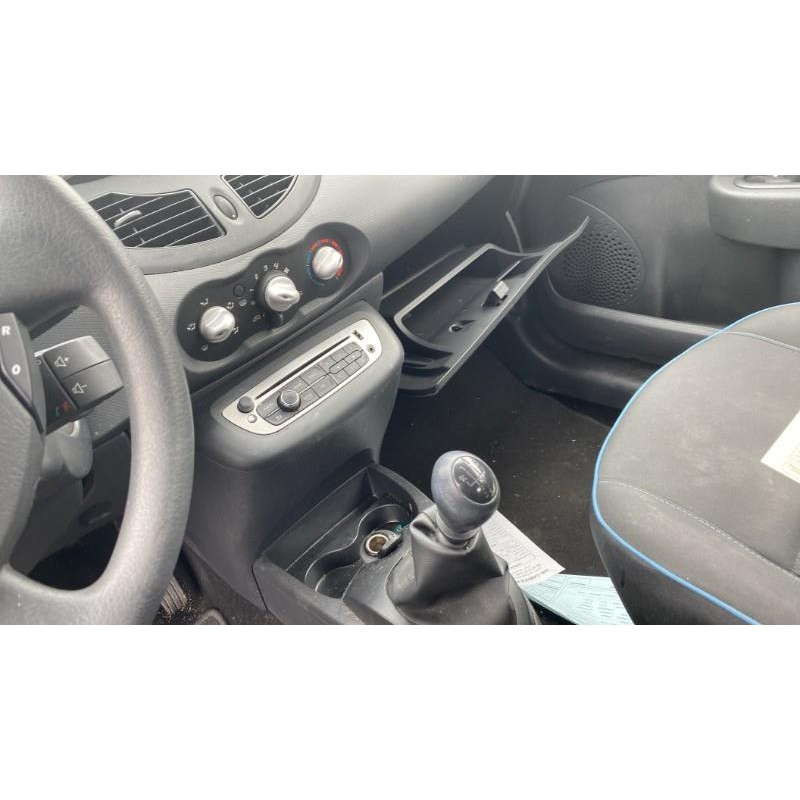 Feu arriere secondaire gauche (feux) RENAULT TWINGO 2 Photo n°7