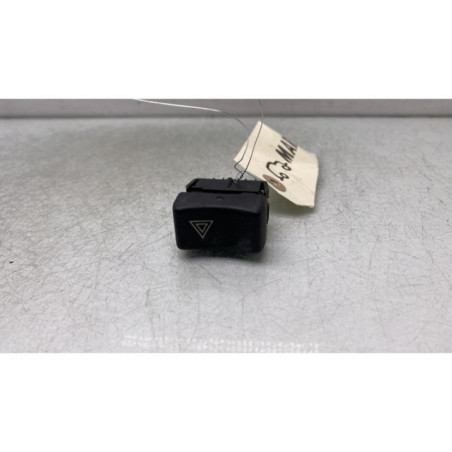 Bouton de warning RENAULT R11 Photo n°1