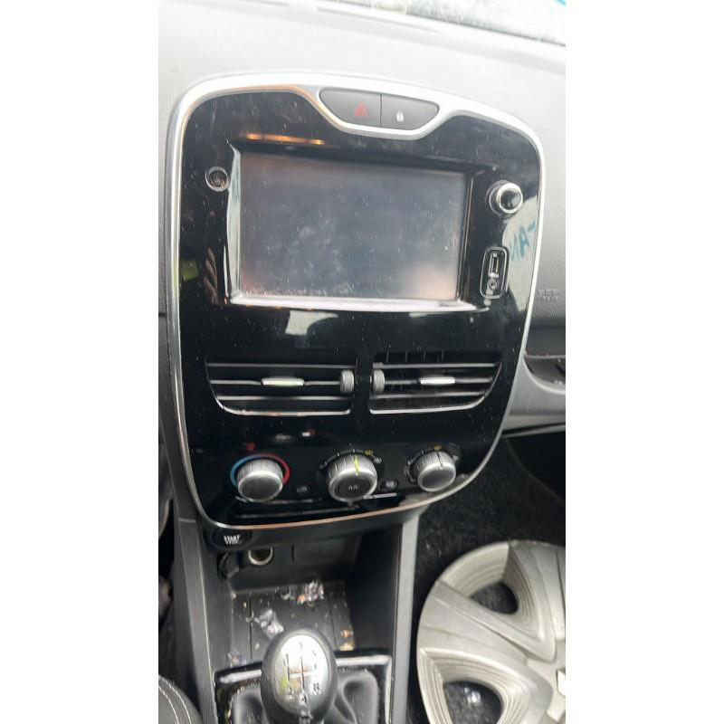Boitier UCH RENAULT CLIO 4 Photo n°6