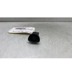 Bouton de warning RENAULT CLIO 2 CAMPUS Photo n°1