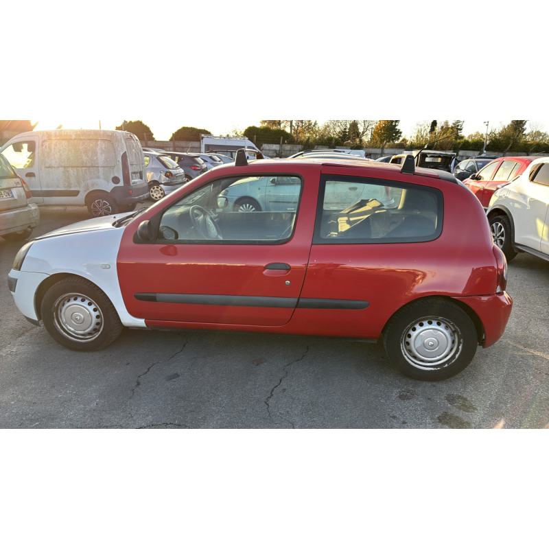 Bouton de warning RENAULT CLIO 2 CAMPUS Photo n°9